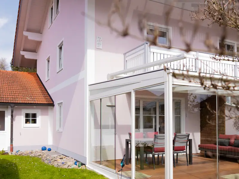 Haus mit Kaltwintergarten