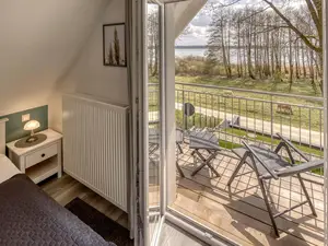 Seezauber Sietow Einfamilienhaus Schlafzimmer mit Balkon
