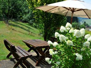 Sitzplatz vor dem Haus