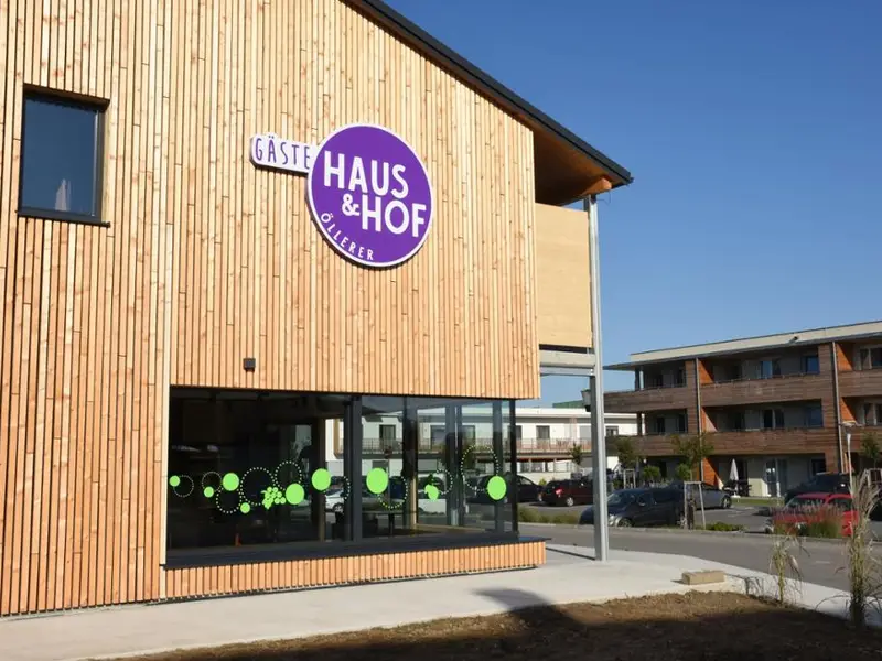 gastehaus-seitlich-ecke-sonnig gastehaus-seitlich-ecke-sonnig