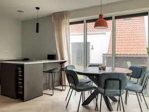 house house