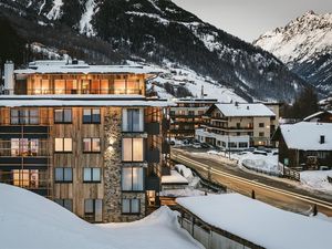 Aussenaufnahme_ValentinDesignApartements_Soelden_b