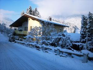 Außenseite Ferienhaus [Winter]