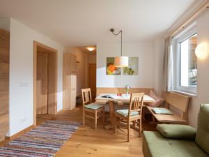 Appartement_Naturbunt_Ried_29e_Soell_Wohnraum