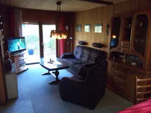 FH Räthzel Wohnzimmer mit Ausgang zur Terrasse FH Räthzel Wohnzimmer mit Ausgang zur Terrasse