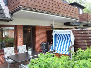 Terrasse, Strandkorb und Balkon