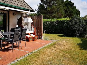 Terrasse mit Strandkorb