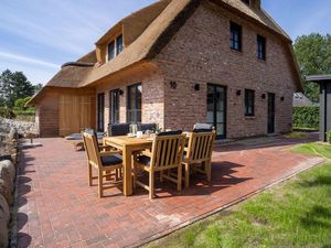 Haus und Terrasse