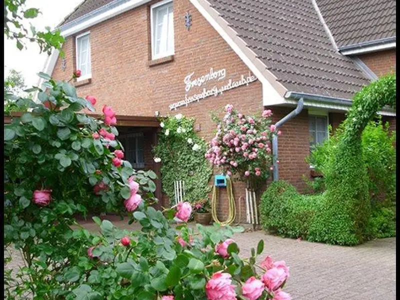 Herzlich Willkommen im Haus Fresenborg! Herzlich Willkommen im Haus Fresenborg!