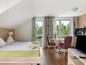 Photo, INSIDE, OUTSIDE