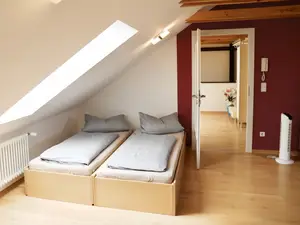 Wohn-/Schlaf-/Küchenbereich