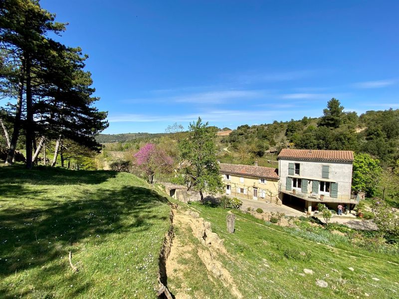 Gîte vue de la colline