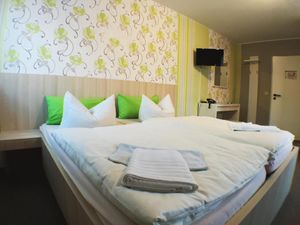 Schlafbereich renoviertes Doppelzimmer