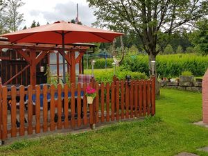 Garten. Sitzecke mit Grill