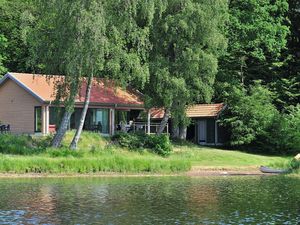 Die 3 Bäume vor dem Haus wurden entfernt