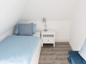 Schlafzimmer 2 in der Ferienwohnung Frisia 5 in Norddorf auf Amrum