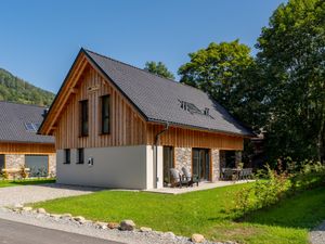 Außenseite Ferienhaus [Sommer]