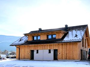 Außenseite Ferienhaus [Winter]