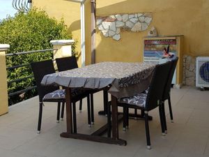 Terrasse unten