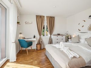 Schlafzimmer und Business Bereich