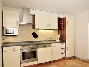 Die voll ausgestattete Küche