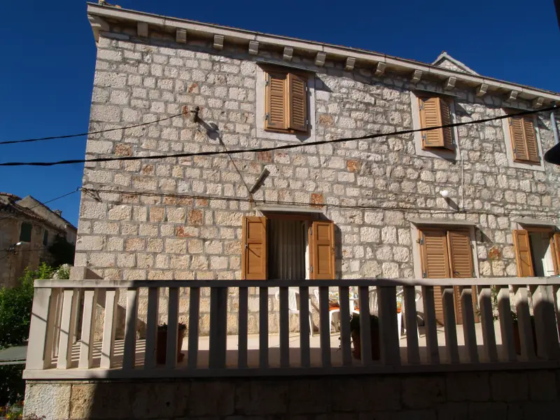 house house