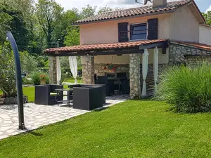 house house