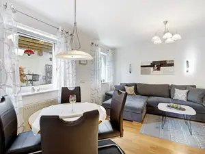 Photo, INSIDE, OUTSIDE