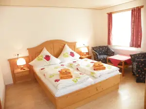 Schlafzimmer  (Nr.4)