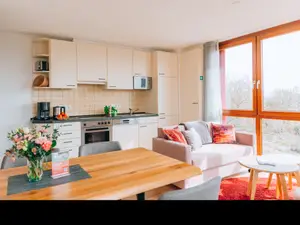 wohn-undessbereichderwohnunghimbeere