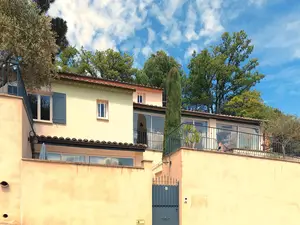 house house