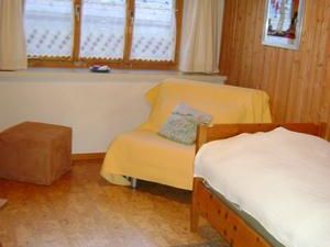 Einzelzimmer, für 2 möglich Bett 140x200 cm mit Lavabo