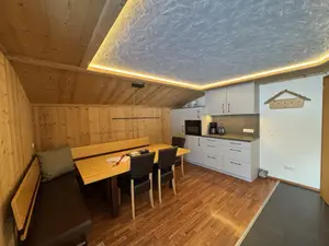 Esstisch mit Leder Eckbank für 8 Personen Wohnung Saula