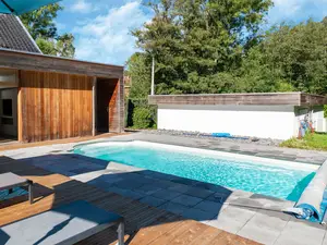 PoolOfHouse