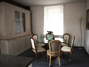 DiningRoom