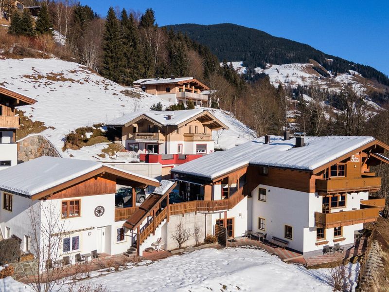 Außenseite Ferienhaus [Winter]