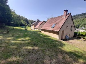 Außenansicht des Gebäudes. Garten