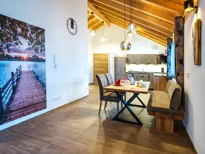 Küche und Essbereich