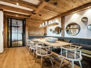 DiningRoom DiningRoom