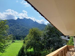 Ausblick Balkon Loferer Steinberge