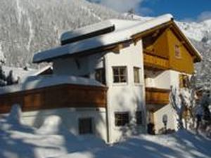 Haus Frainer im Winter