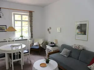 Wohnbereich mit Esstisch