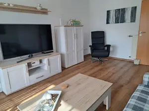 sowie einem zweiten Relaxsessel sowie einem zweiten Relaxsessel