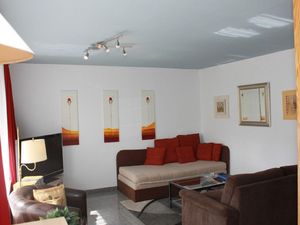 Wohnbereich. mit Schlafsofa in der Ecke ausziehbar für 2 Gäste