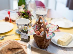 Schmackhaftes Frühstück mit regionalen Produkten