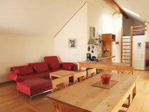 Mohnblume offene Wohne- und Essbereich mit Küche