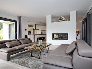 Wohnzimmer mit Couch