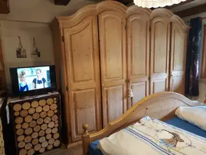 Photo, INSIDE, OUTSIDE