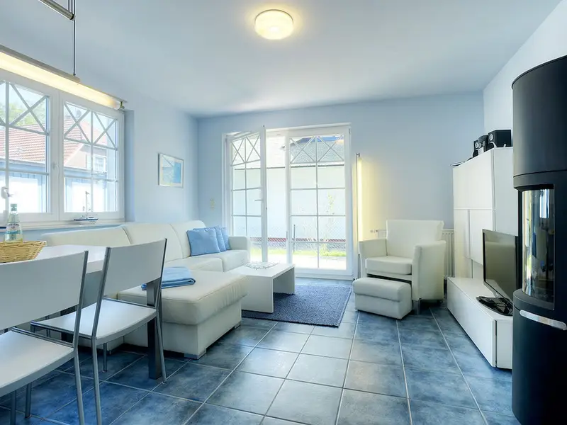 Wohnbereich mit Sofa und Sessel Wohnbereich mit Sofa und Sessel