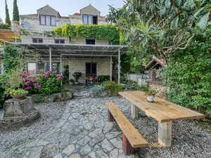 Außenansicht des Gebäudes. Unser Haus Außenansicht des Gebäudes. Unser Haus